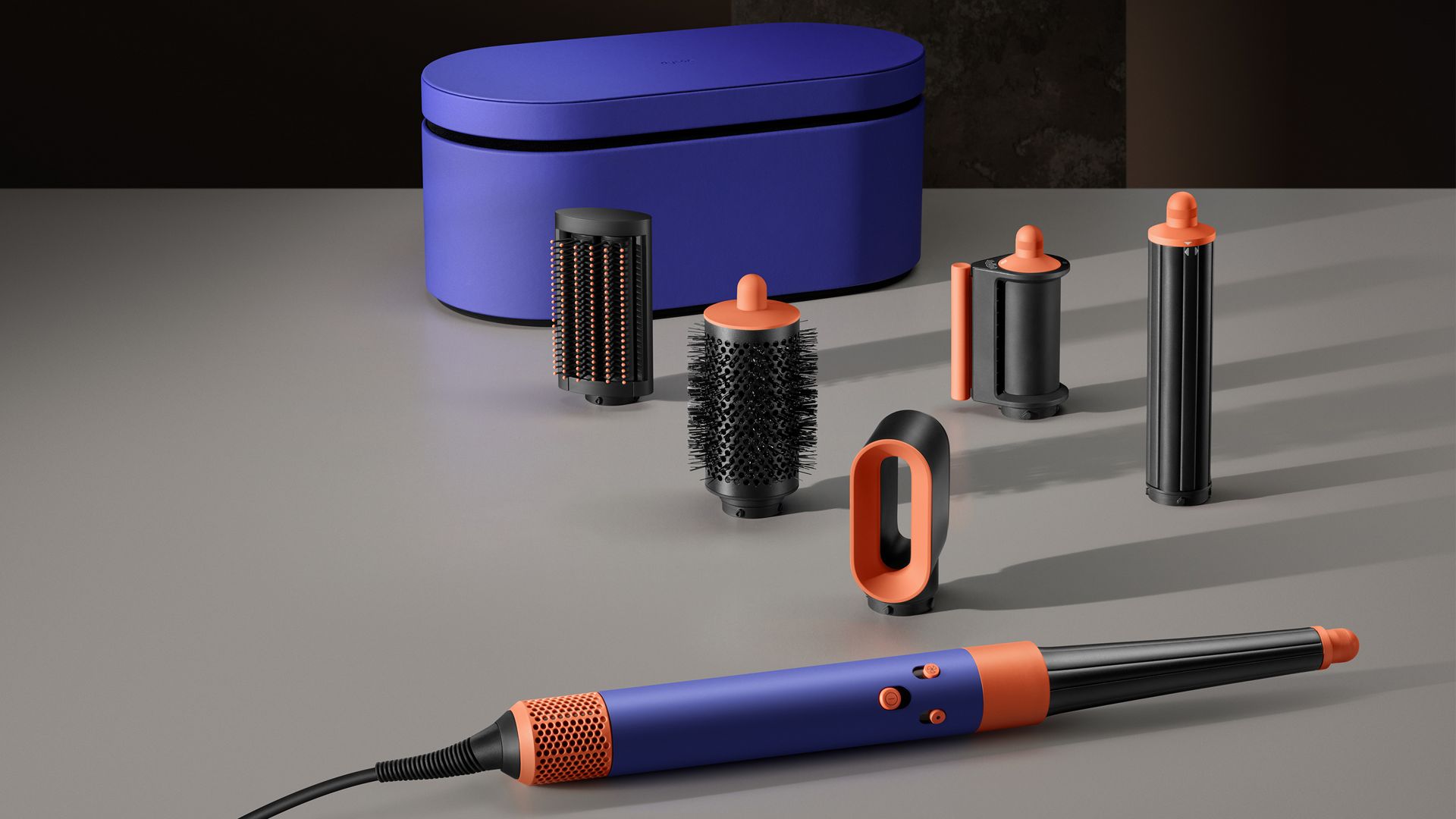 Dyson Airwrap i.d.™ Straight+Wavy.jpg